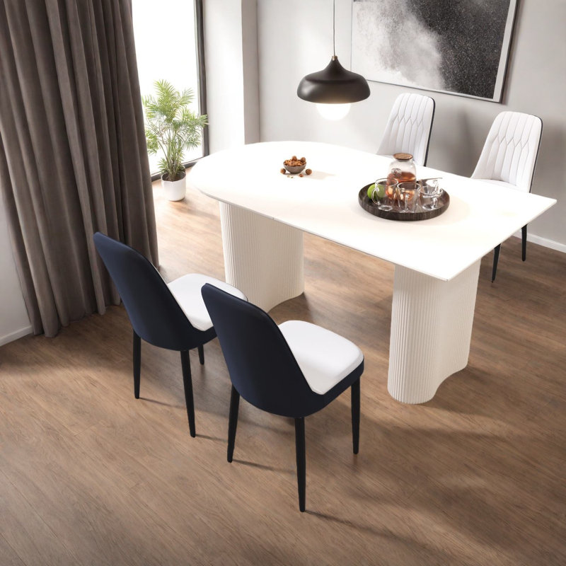 Ensemble de table de salle à manger et de chaises en polyuréthane moderne, crème et bleu, idéal pour recevoir à la maison