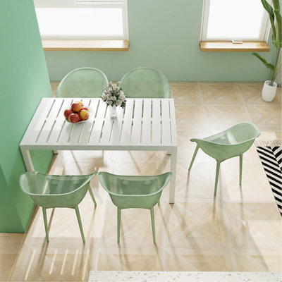 2 chaises longues modernes en plastique Pp, légères pour le patio et les balcons, -,, configuration 90, profil ergonomique, filet respirant, design sécuritaire, espaces industriels idéaux pour l'extérieur