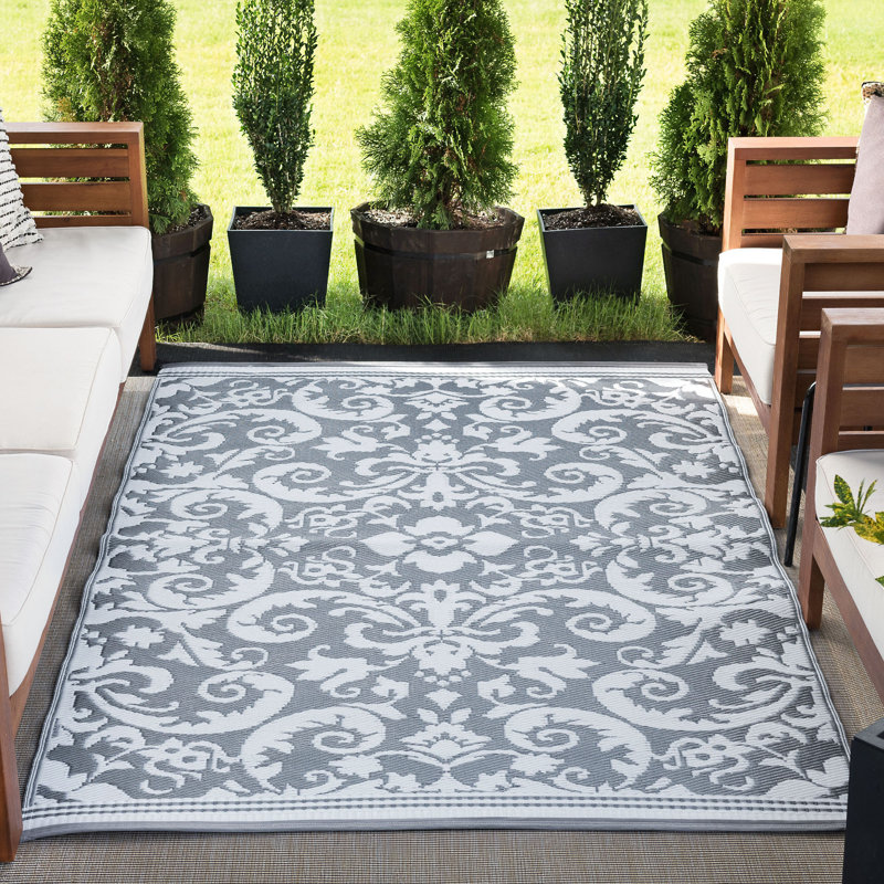 Tapis intérieur / extérieur gris Newburg, Rectangle 5 pi x 6 pi 11 po