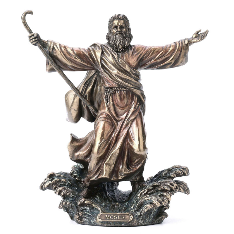 Dencil Statue