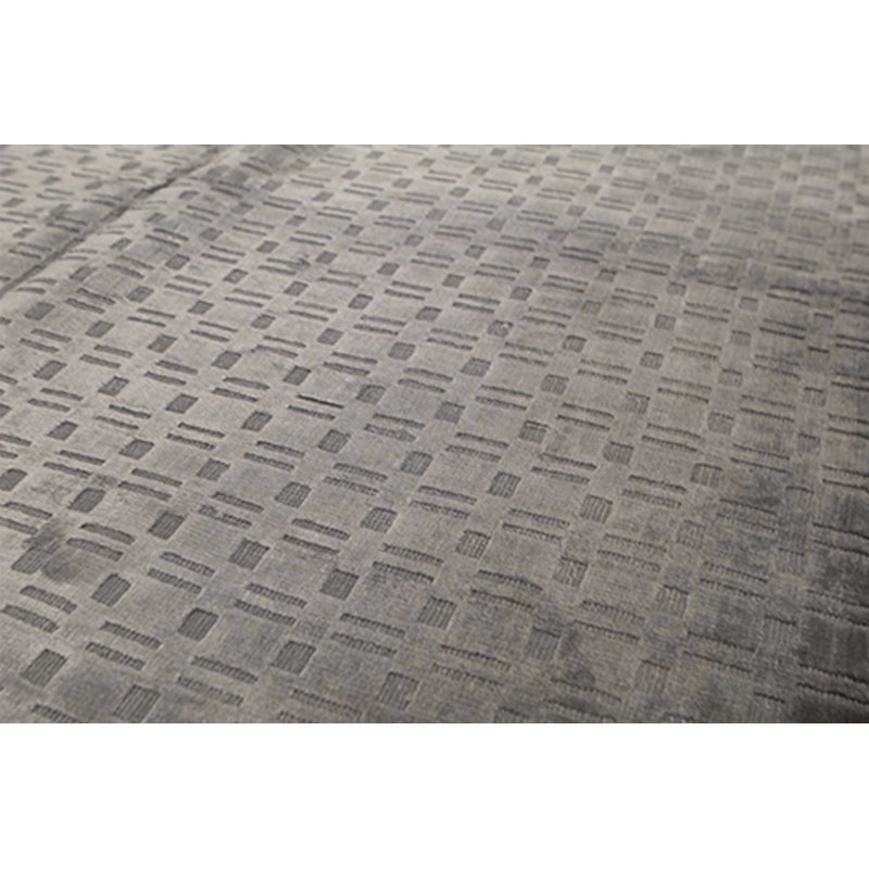 Geometric Area Rug in Gray