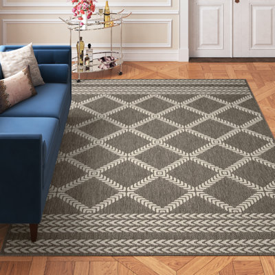 Gillis Geometric Indoor / Outdoor Rug