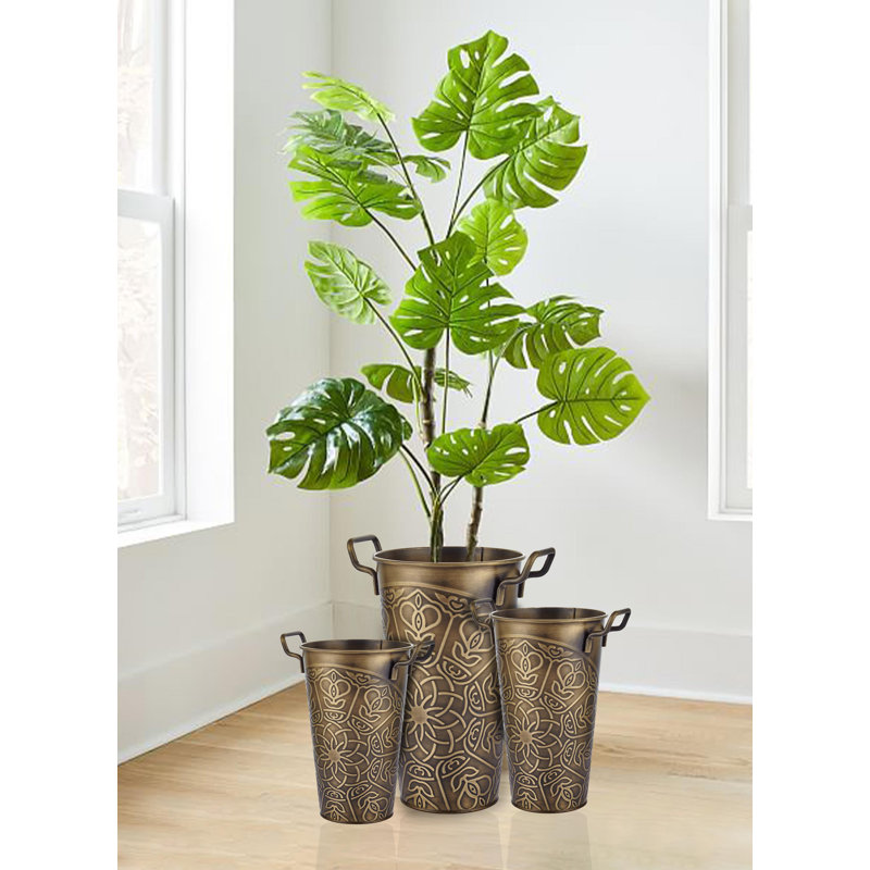 Handmade Steel Table Vase, Gold