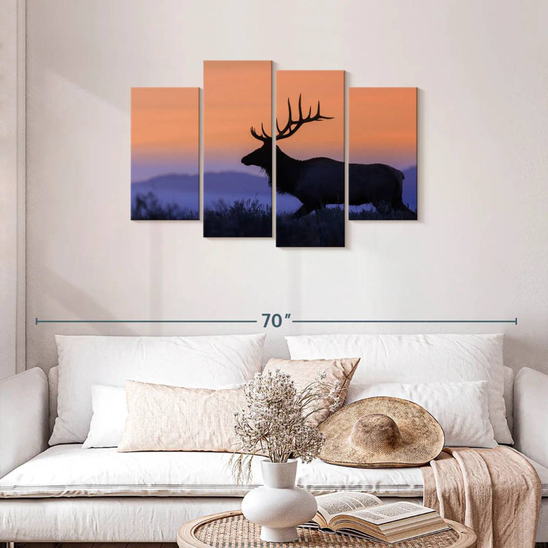 Wapiti brulé contre le coucher du soleil, H 27 po x l 43 po