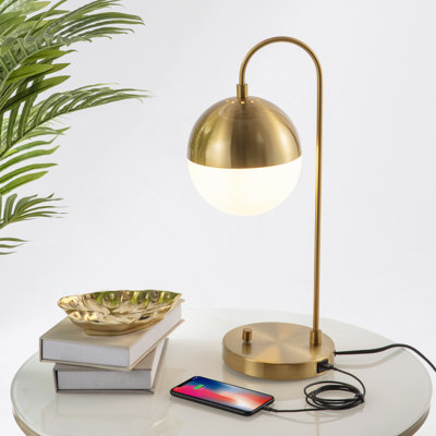 Metal USB Table Lamp