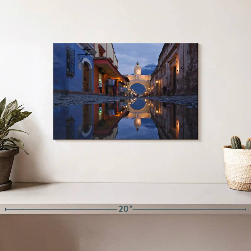 Nicci Antigua Street After The Rain, H 8 po x l 12 po