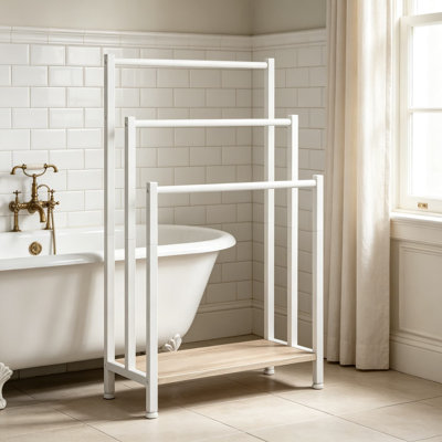 Porte-serviettes sur pied avec tablette, porte-couverture à 3 niveaux pour salle de bain, séchoir à linge industriel en métal pour serviettes et couvertures, organisateur de rangement sur pied robuste, blanc et gris