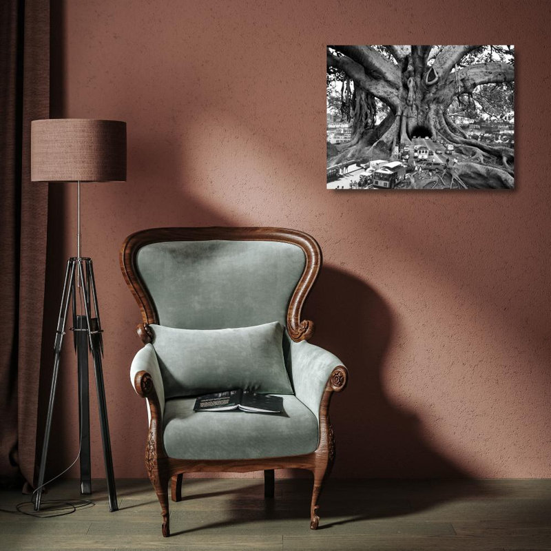 Tourist Trap, 14" H x 18" W