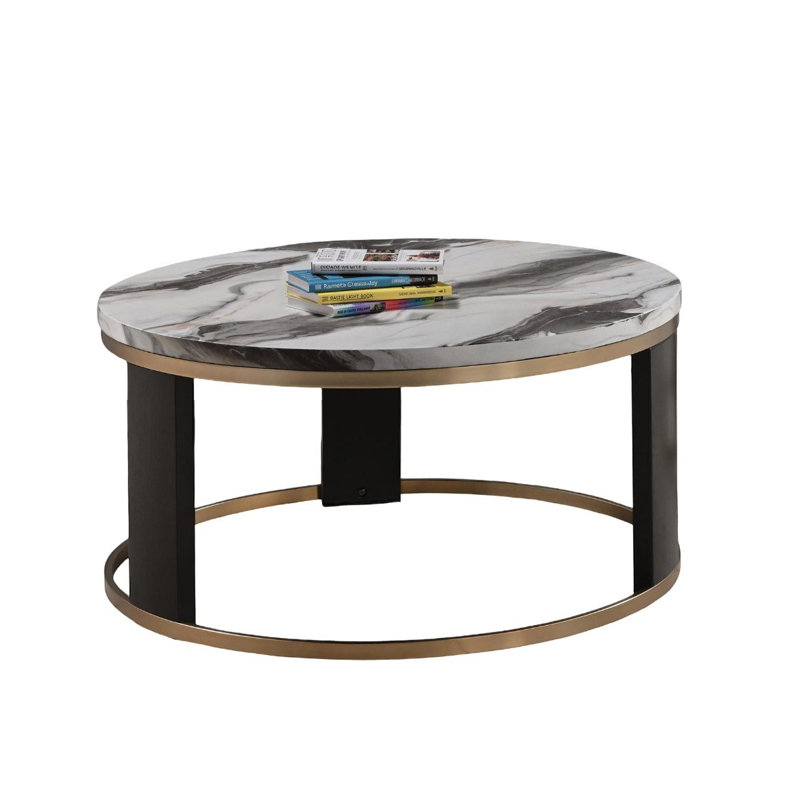 Table basse contemporaine avec plateau en marbre et base en anneau doré