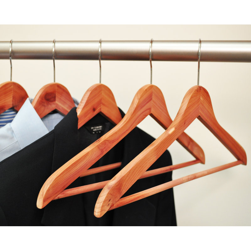 Cintre en cèdre pour costume / manteau