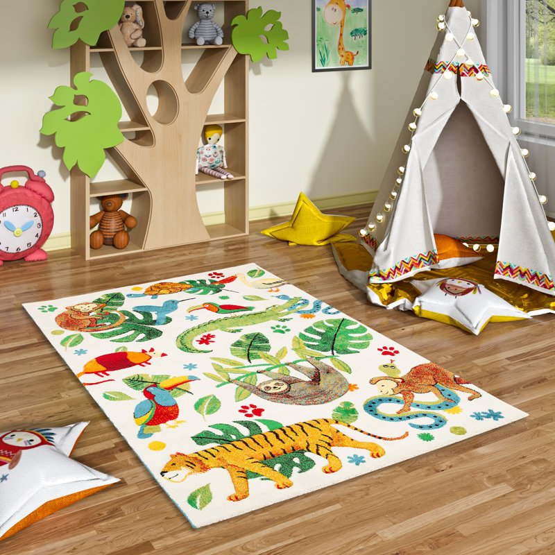 Mcconkey Machine Woven Green Rug, Rectangle 140 x 200cm