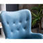 Chaise à dossier bleu en velours avec pieds en bois massif et capitonnage en velours soyeux-2037275563