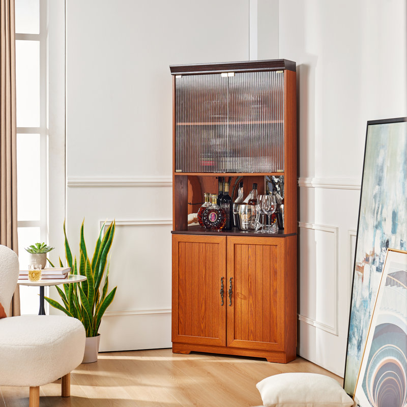 Armoire de rangement autoportante de 70,86 po (180 cm) de hauteur, armoire à vin 5 niveaux avec portes en verre trempé, dossier en miroir, tablettes réglables pour la cuisine du salon, vitrine moderne en bois