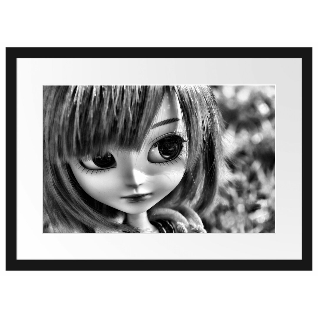 Gerahmtes Poster Pullip-Püppchen auf Sommerwiese