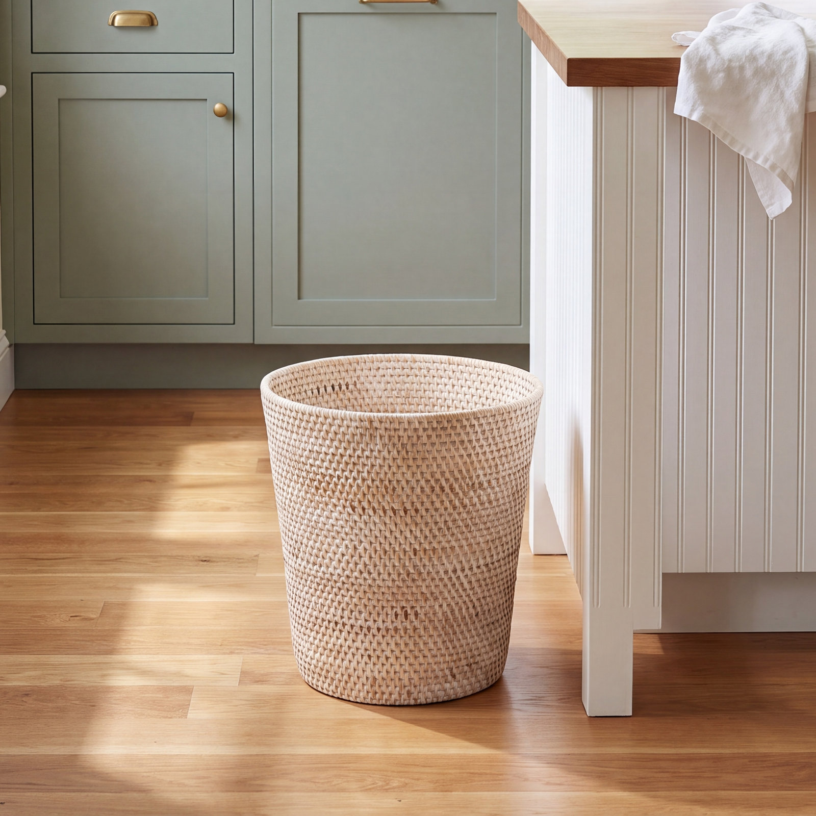 Goodfield 3gal Rattan Waste Basket, Latte