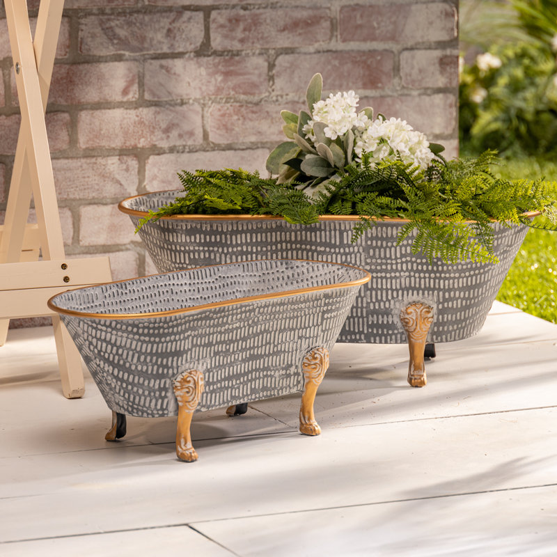 Set of 2 Decorative Distressed Metal Bathtub Planters – Rustic Clawfoot Tubs for Garden and Home Decor