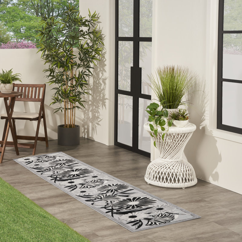Ameleah Floral Indoor / Outdoor Rug, Runner 2'3" x 8'