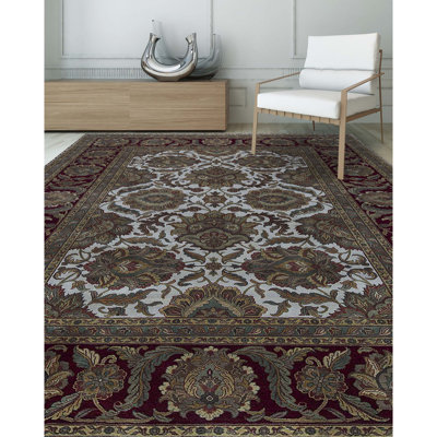 Tapis brun de haute qualité noué à la main