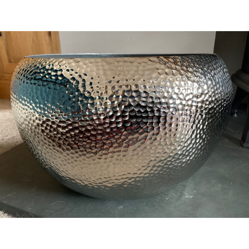 Rori Metal Pot Planter