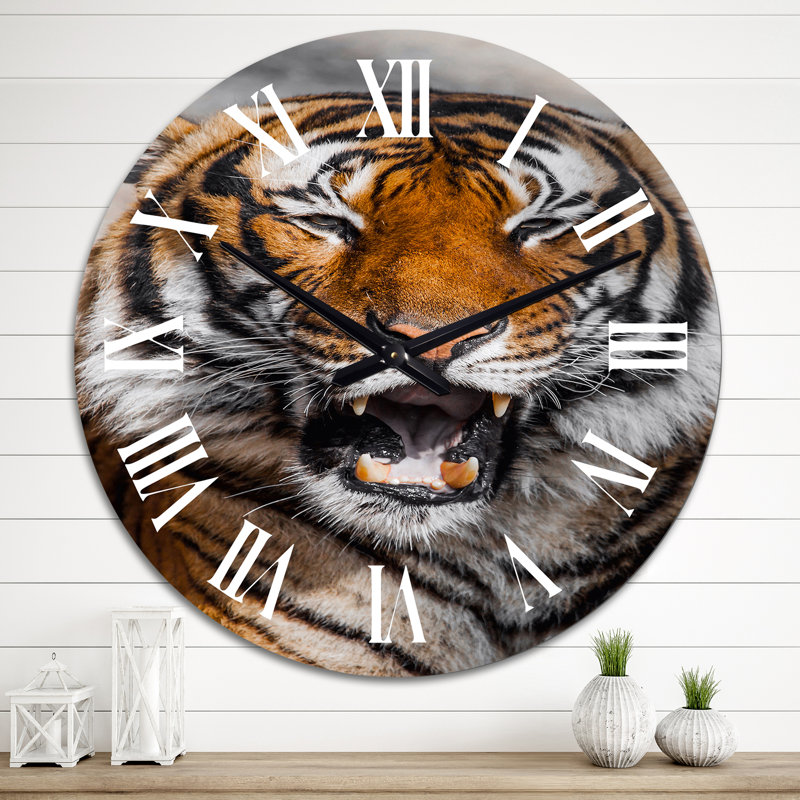 Portrait of A Tigers Face I - Horloge murale traditionnelle, Surdimensionné