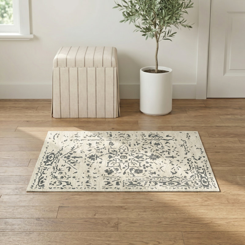 Kennon Wool Oriental Indoor Rug, Rectangle 2' x 3'