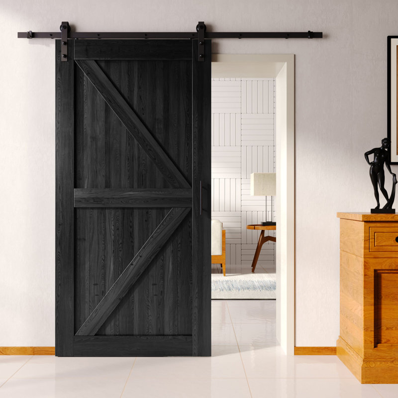 Porte de grange noire non assemblée et finie de conception K de 96 pouces de hauteur avec trousse de quincaillerie d'installation sans dérivation Homacer, usage intérieur seulement