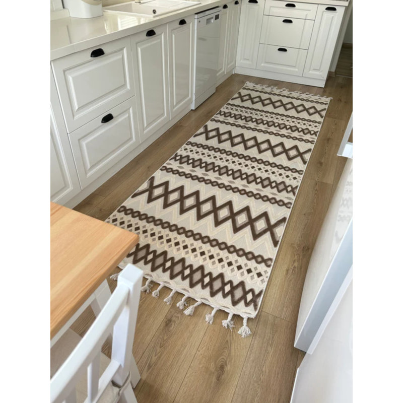 Jumell Southwestern Indoor / Outdoor Rug, Rectangle 5'11" x 7'3"