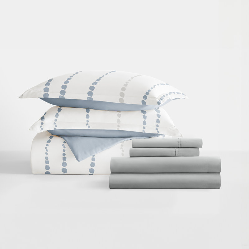 8-Piece Reversible Bedding Bundle - Patterned Duvet Cover, Comforter Insert and Solid Sheet Set, Full Bedding Bundle