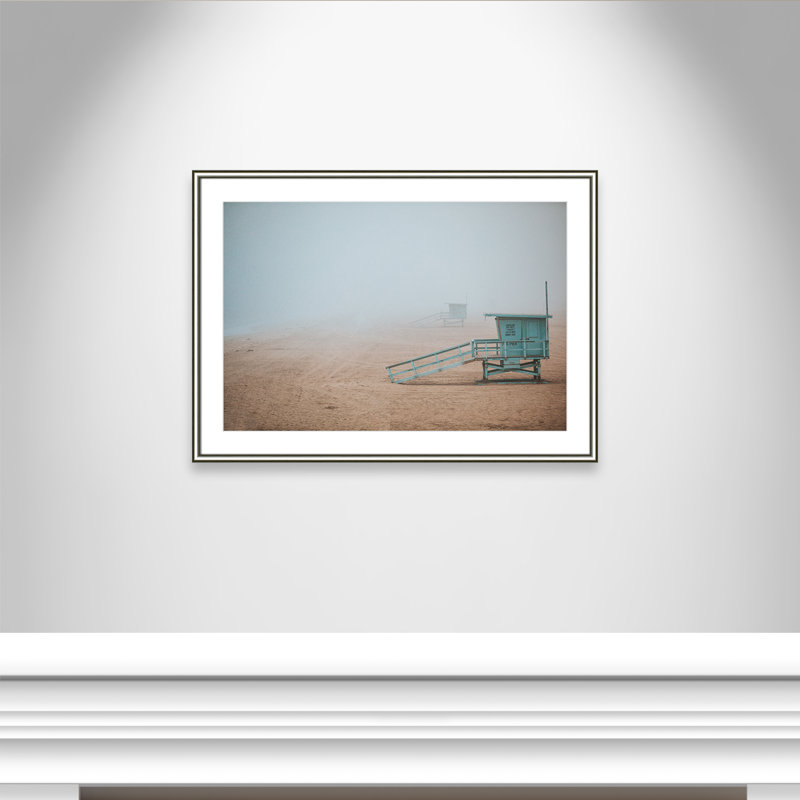 Manhattan Beach par Nathan Dumlao - reproduction d'art sur papier encadrée, Argent, H 26,75 po x l 36,75 po x P 0,88 po