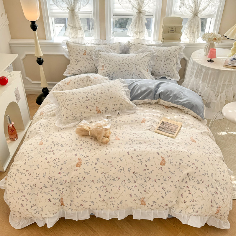Microfiber Floral Print Comforter Set, Queen Comforter + 2 Pillowcases