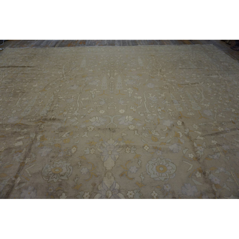 Tapis indien antique décoratif délavé clair