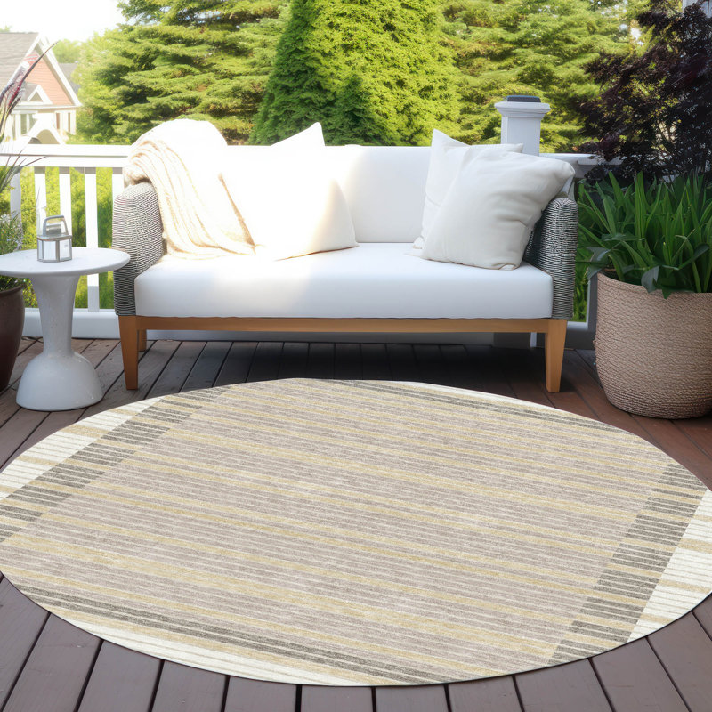 Tapis intérieur / extérieur ivoire Formelle , 8 pi x 8 pi