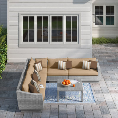 Ensemble de conversation modulaire avec coussins Sunbrella Fionnula