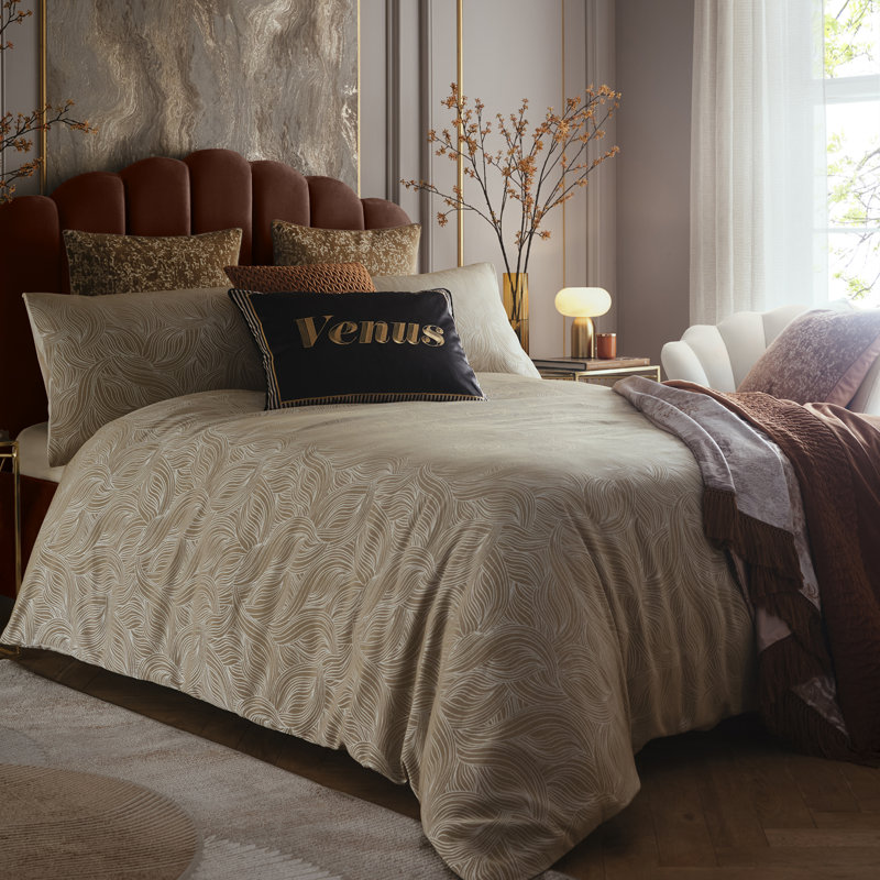 Laurence Llewelyn-Bowen Venus Grace Duvet Cover Set Natural, Super King