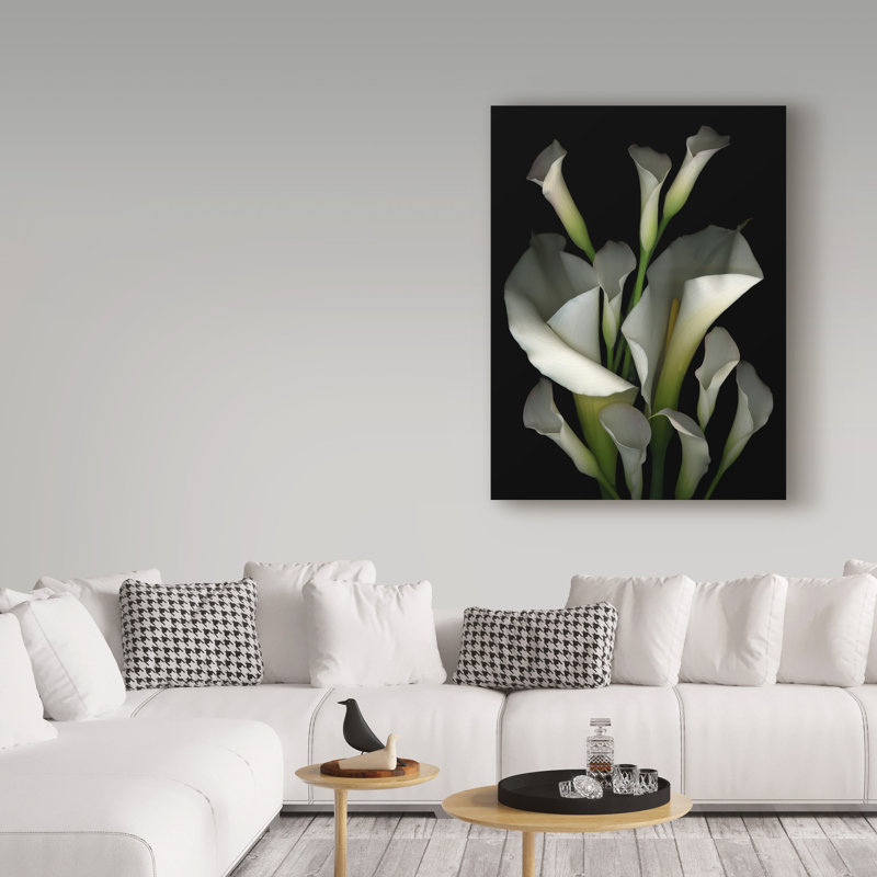 «White and Crystal Blue Callas 2» par Dosta, impression sur toile tendue, H 19 po x l 14 po x P 2 po
