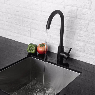 Robinet d'évier de cuisine à poignée simple