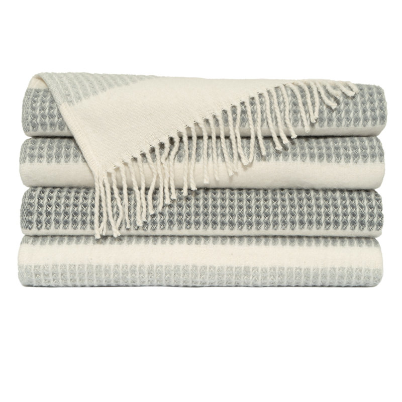 Venecia Throw Blanket