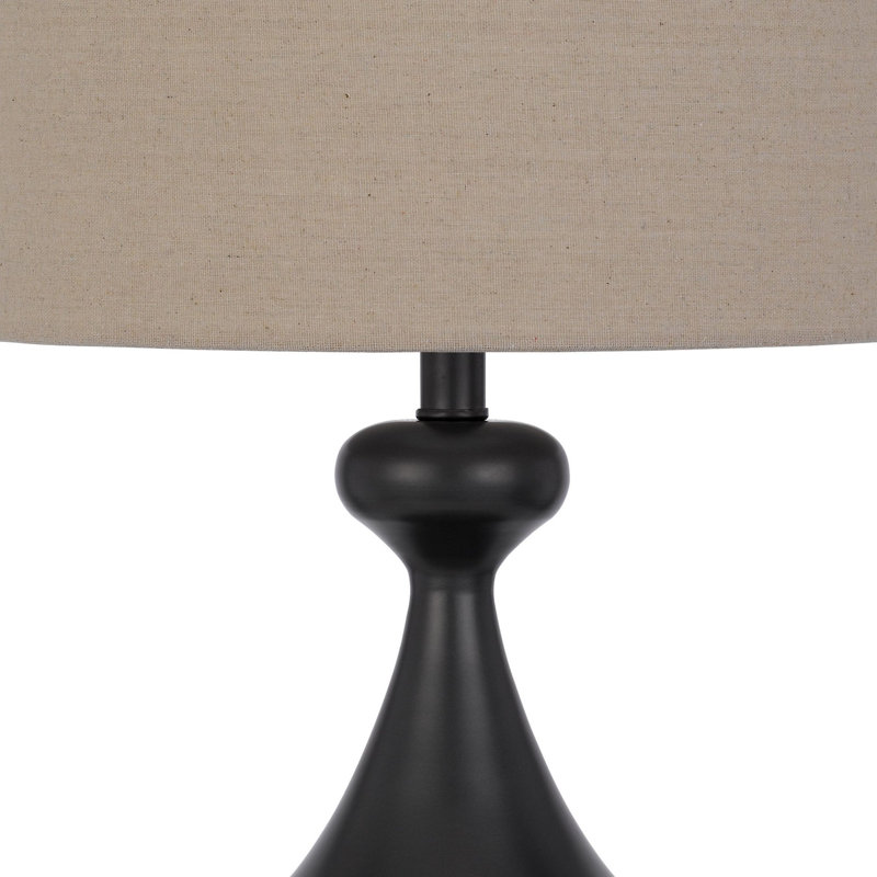 Lampe de table Sterling - Pied en métal noir et imitation bois (75 cm de hauteur), abat-jour cylindrique en lin couleur avoine, ampoule 150 W, culot E26 à 3 intensités, style contemporain