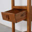 Rangement arrondi en bois massif