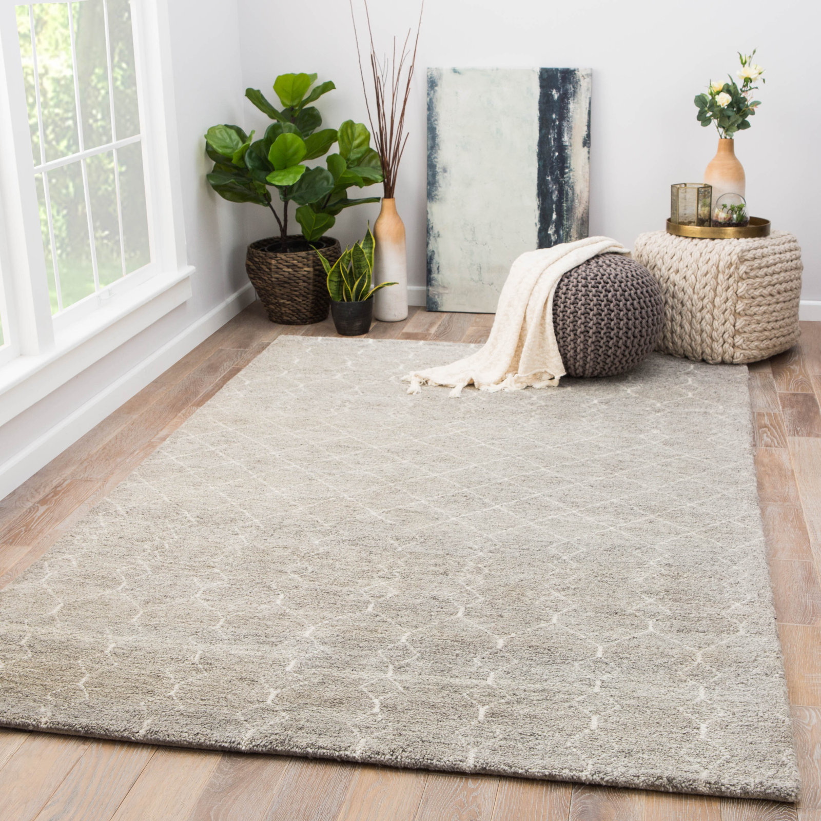 Kendall Gray White Hand-Knotted Geometric Rug, Rectangle 5' x 8'