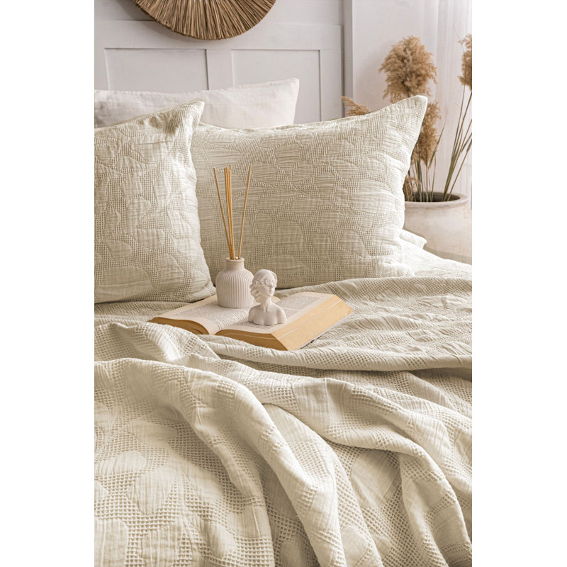 Luxurious Double Bedspread Set, 100% Cotton Jacquard, Beige | Bedspread 94.5 x 102.4 inches, 2 Pillowcases 19.7 x 27.6 inches | Soft, Durable, Machine Washable, Perfect for Elegant Bedroom Decor