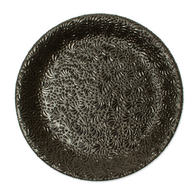 Assiette plate en céramique Red Barrel Studio® Minuit dans Puebla