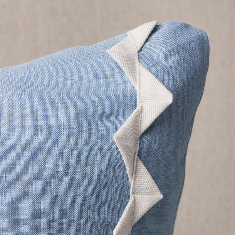 Lazare Pillow