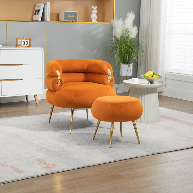 Fauteuil d'appoint rembourré en velours avec repose-pieds Kloi Comfy, Velours orange