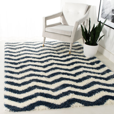 Sgm-Amhold Shag Performance Chevron Rug