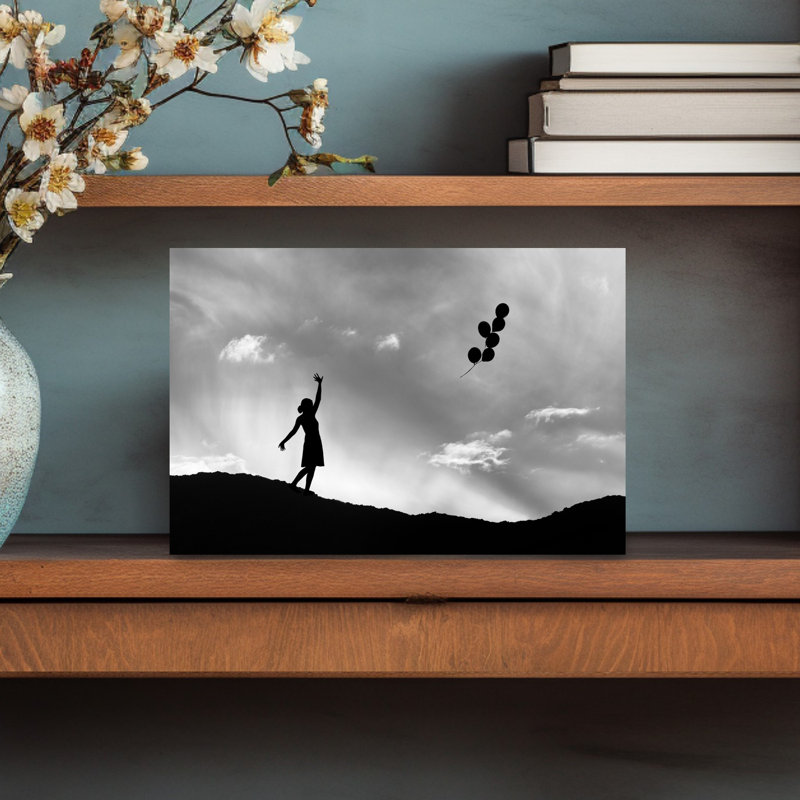 Silhouette et ballons flottants, paysage abstrait dramatique et serein, impression d'art mural sur la nature