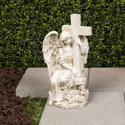 Statue solaire ange 14 "tenant une croix avec lumières DEL 14"
