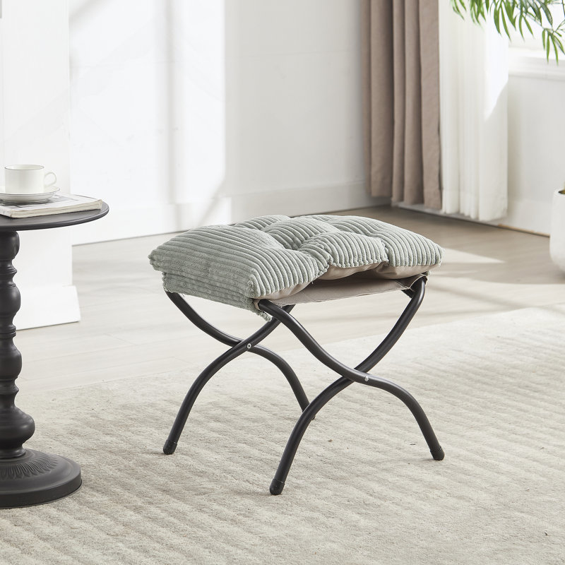 Chaise d'appoint moderne, douce et confortable avec repose-pieds, accoudoirs et poche latérale pour petits espaces