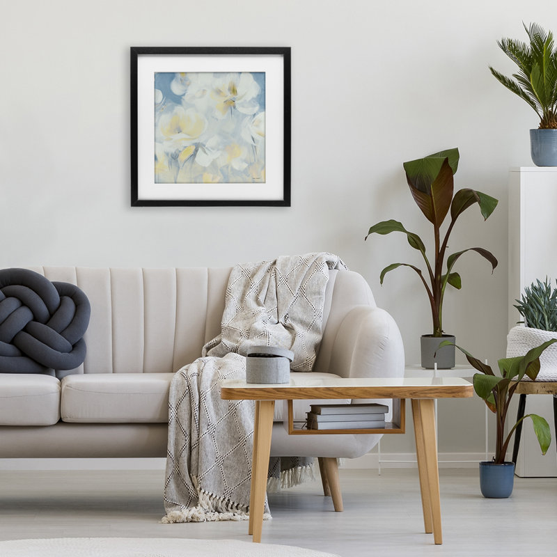 «Soft & Gentle Flower Field», reproduction encadrée sous verre, design par Lanie Loreth, H 16 po x l 16 po, Cadre noir minuit