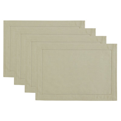 Kapellen Eyelet Punched Border Fabric Placemat